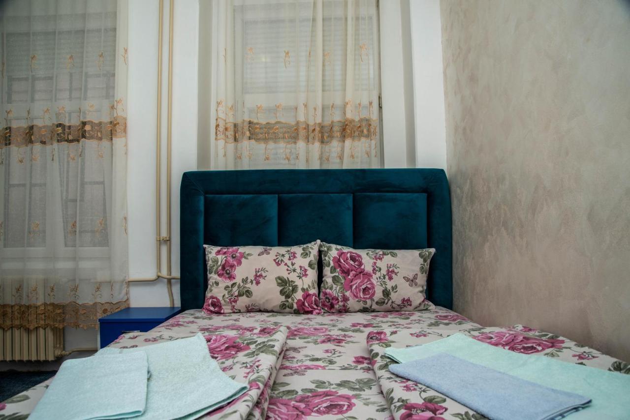 Sobe Sa Sopstvenim Kupatilom Private Rooms Bathroom In Center Novi Sad Ngoại thất bức ảnh