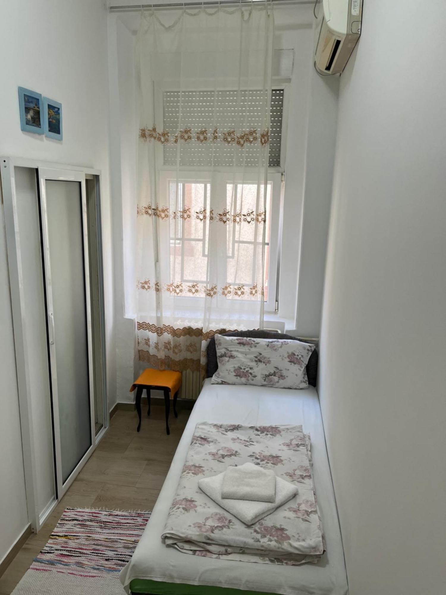 Sobe Sa Sopstvenim Kupatilom Private Rooms Bathroom In Center Novi Sad Ngoại thất bức ảnh
