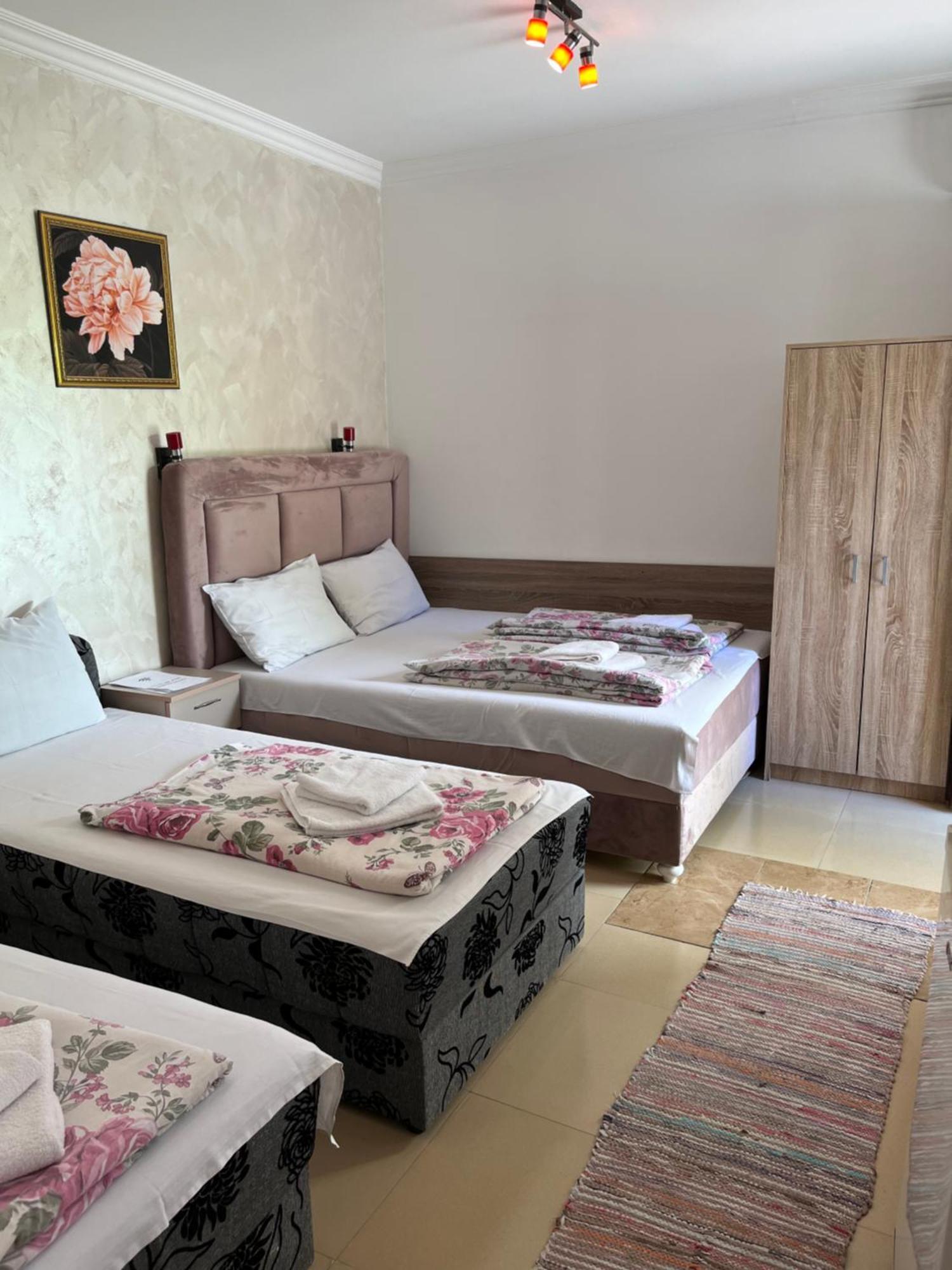 Sobe Sa Sopstvenim Kupatilom Private Rooms Bathroom In Center Novi Sad Ngoại thất bức ảnh