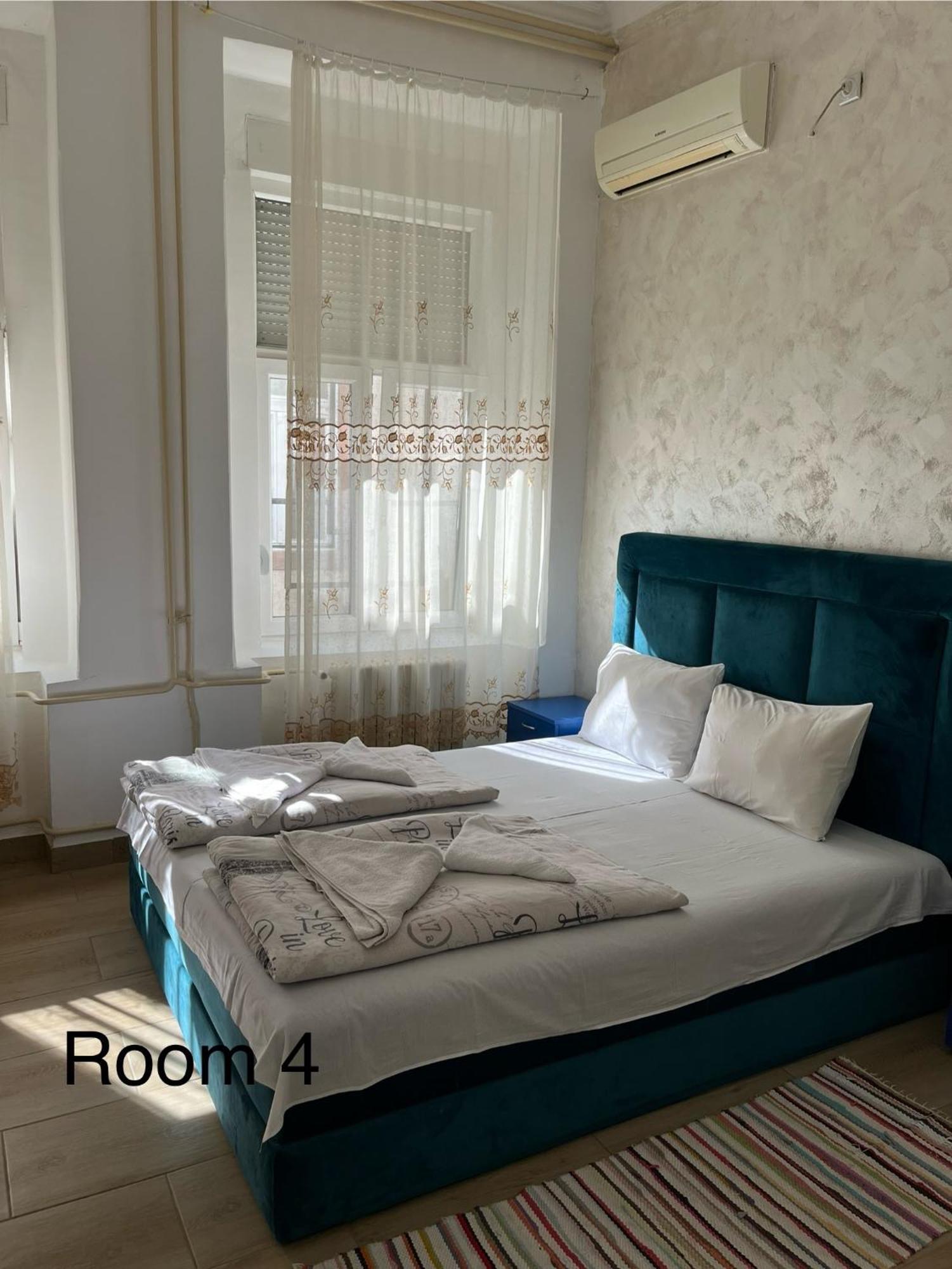 Sobe Sa Sopstvenim Kupatilom Private Rooms Bathroom In Center Novi Sad Ngoại thất bức ảnh