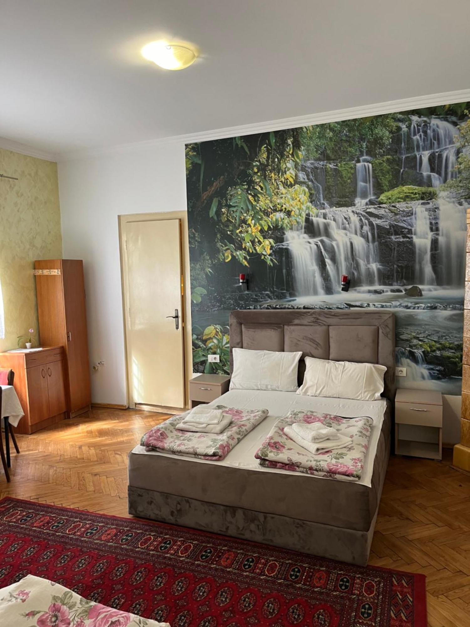 Sobe Sa Sopstvenim Kupatilom Private Rooms Bathroom In Center Novi Sad Ngoại thất bức ảnh