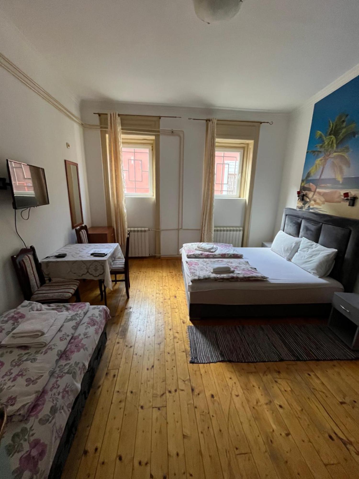 Sobe Sa Sopstvenim Kupatilom Private Rooms Bathroom In Center Novi Sad Ngoại thất bức ảnh
