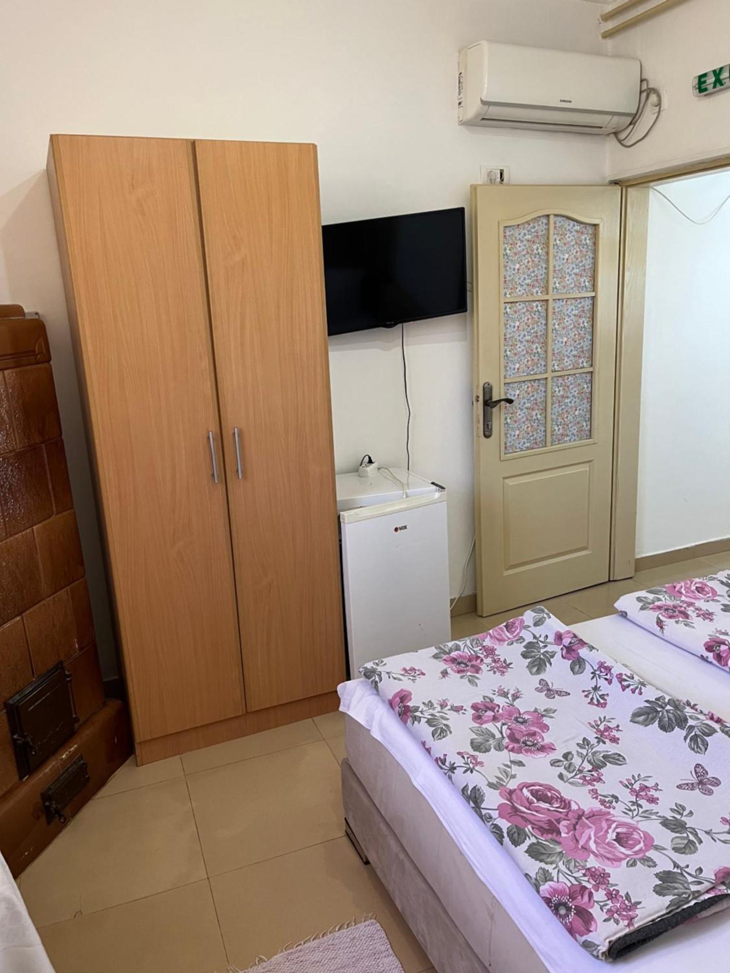 Sobe Sa Sopstvenim Kupatilom Private Rooms Bathroom In Center Novi Sad Ngoại thất bức ảnh